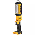 Luz de Área Portátil DEWALT 20V MAX DCL050 LED Para Mano con Cabezal Giratorio Amarillo
