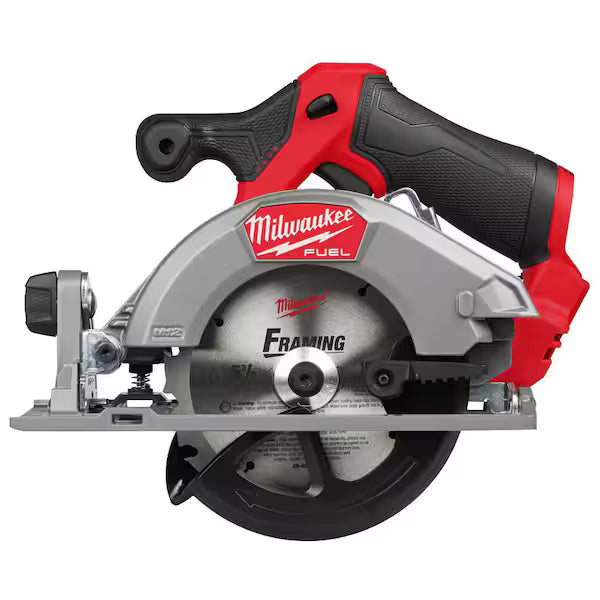 Sierra Circular MILWAUKEE M12 FUEL 2521-20 5-3/8 Pulgadas Hoja y Guarda Protectora Visibles